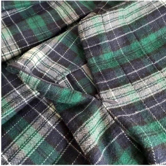 Brandy Melville Plaid Dana Skirt - Picture 3 of 8